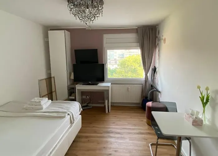 Schoene, Kleine, Gemuetliche Wohnung - Stadtmitte